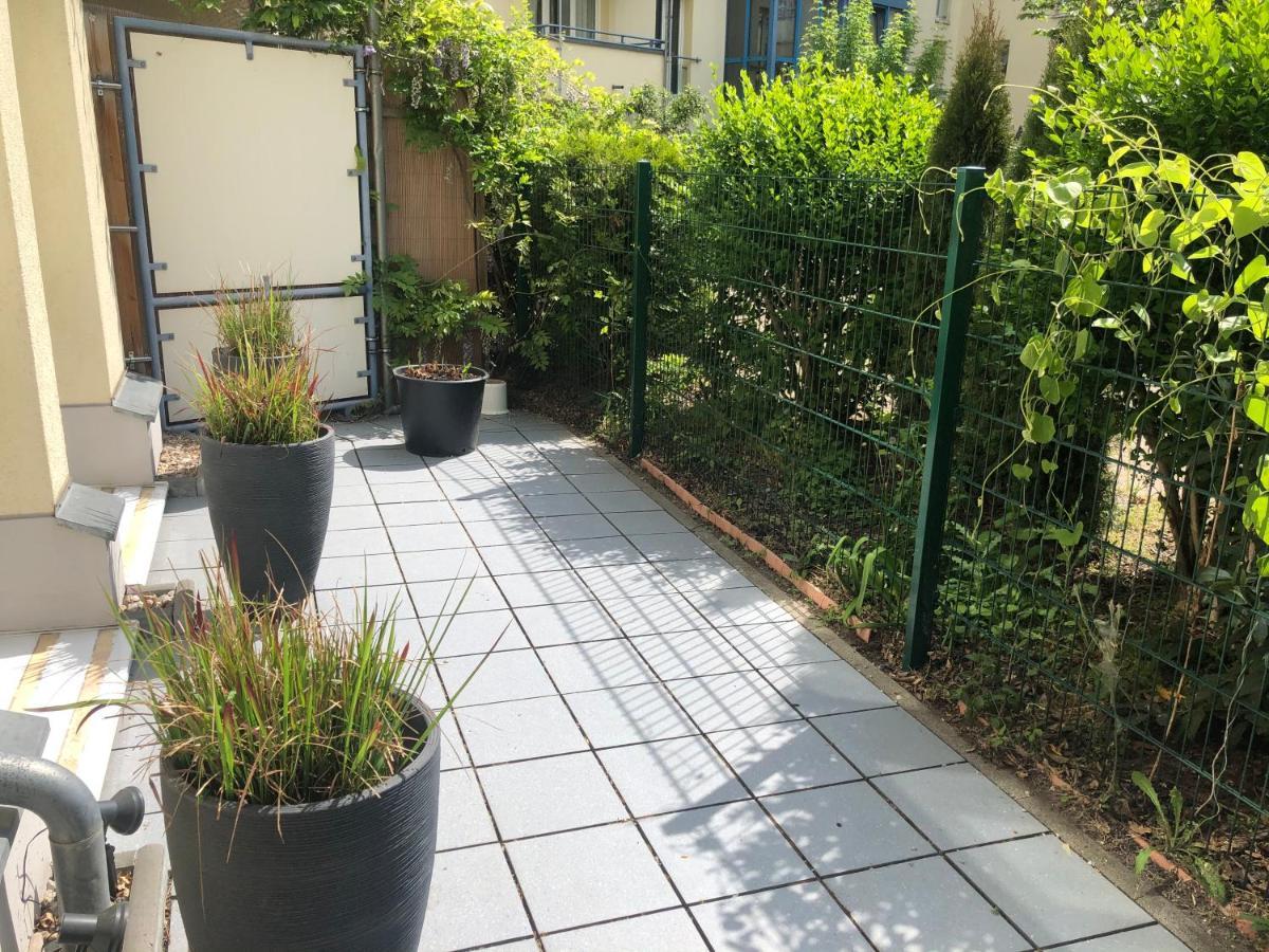 Sonnige Wohnung Im Zentrum Mit Terrasse U Tiefgarage - Netflix & Prime Leipzig Extérieur photo